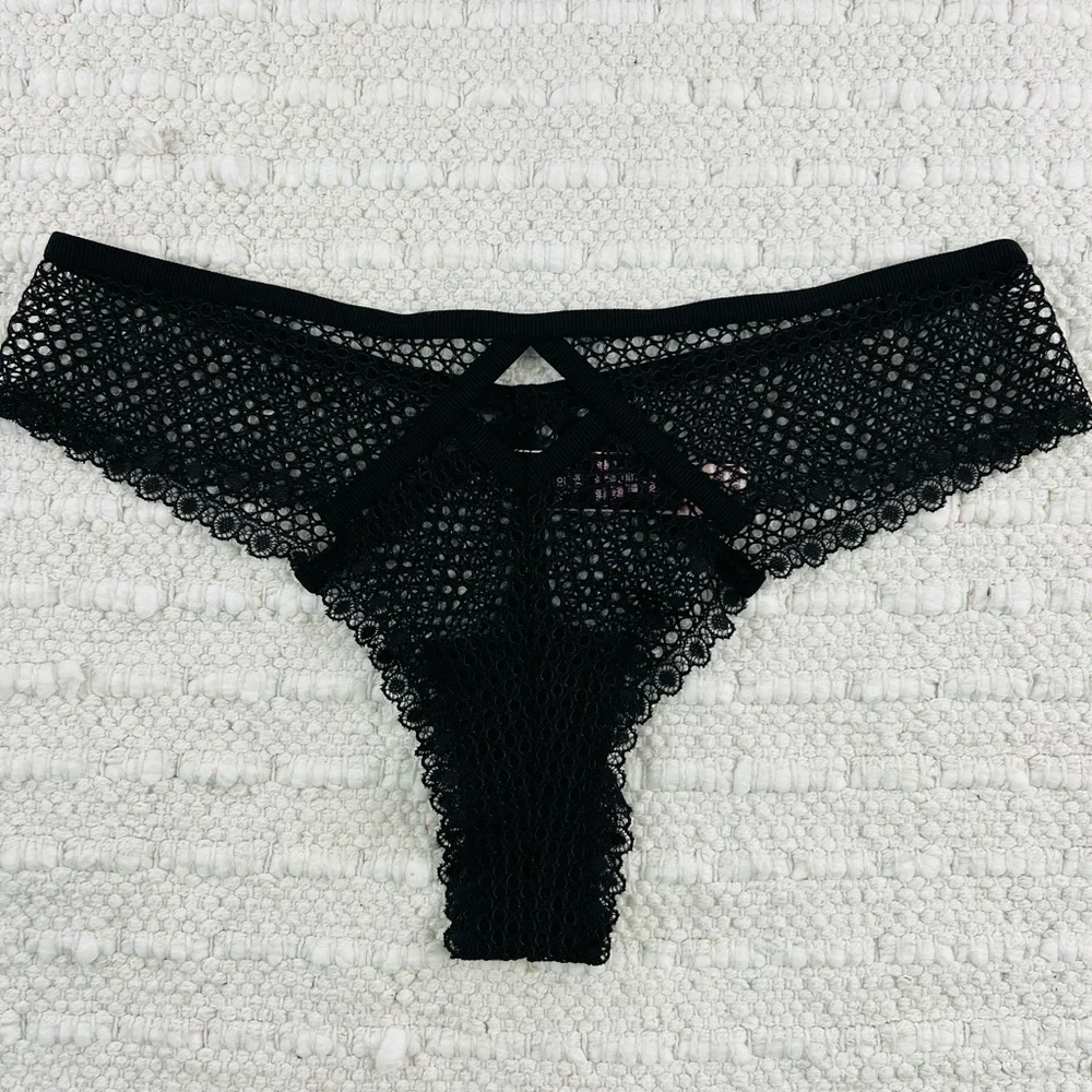 36D/M Victoria’s Secret Fishnet Bra & Cheeky Set